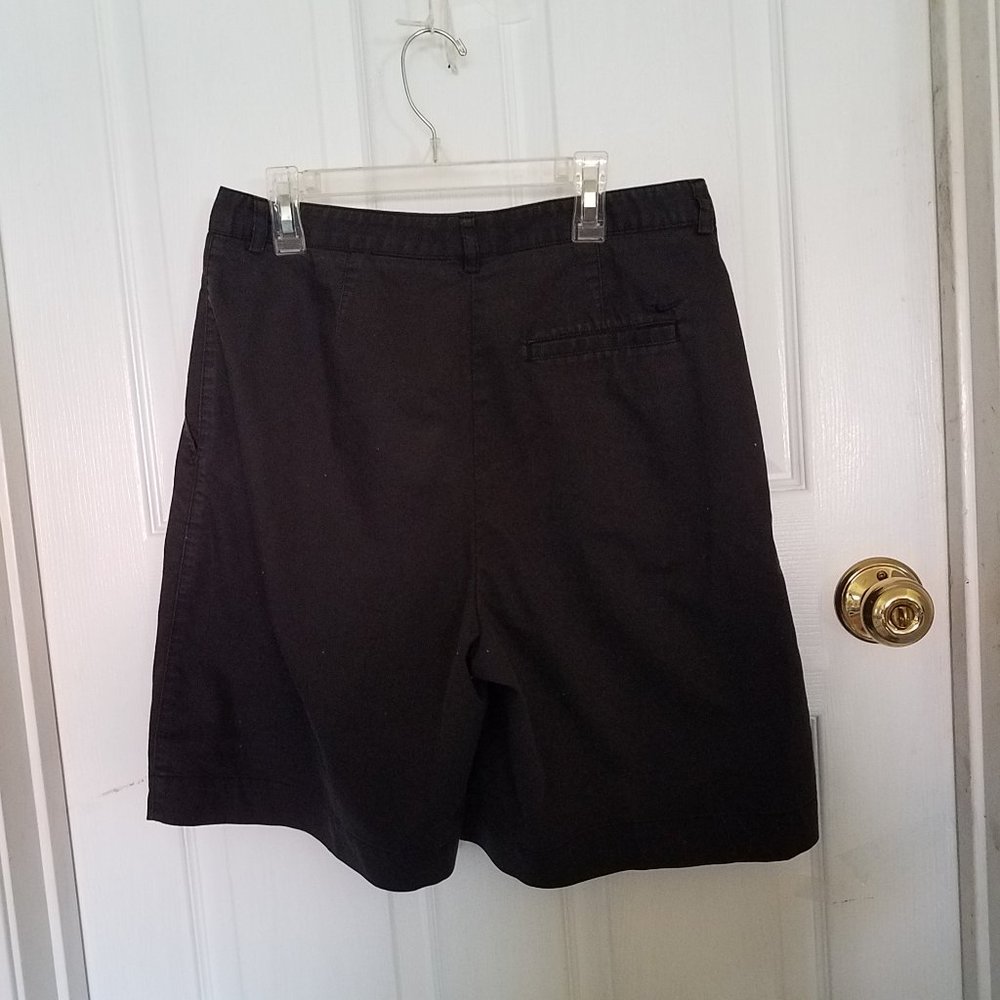 C - Nike golf / sport/ casual shorts